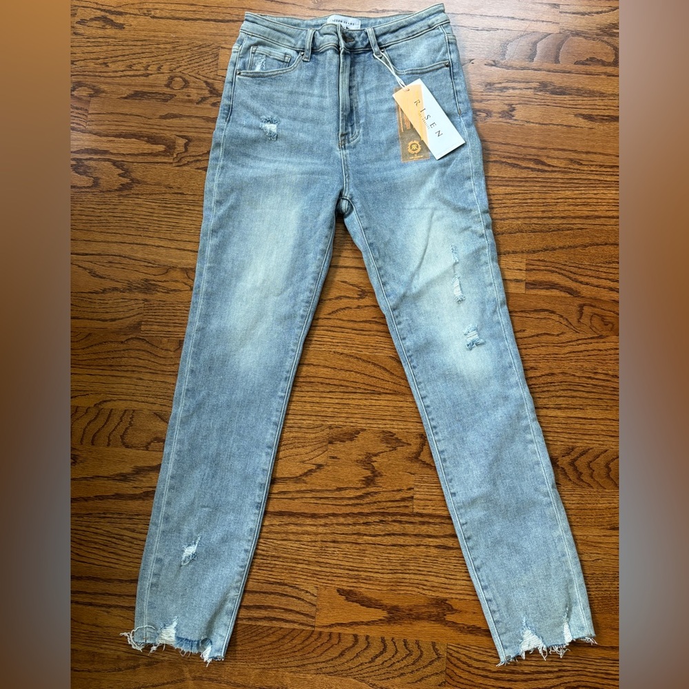 Women’s Risen Jeans size 9/29